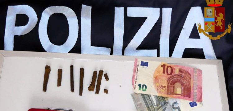 Marocchino arrestato per spaccio di droga a Vittoria