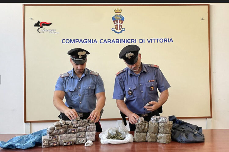 Vittoria, Oltre 16 Kg Di Hashish E Quasi 200 Grammi Di Marijuana In 2 ...